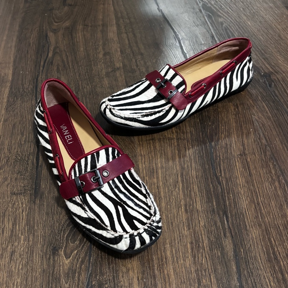 Vaneli Zebra Print Flats with Burgundy Trim size 9